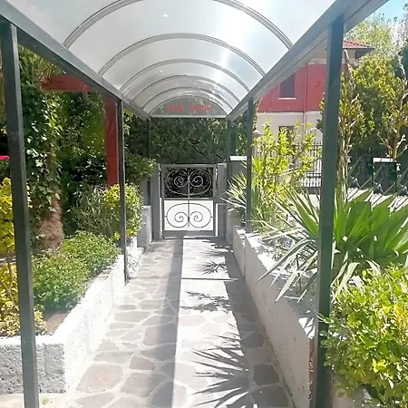 Rita Hotel 3*